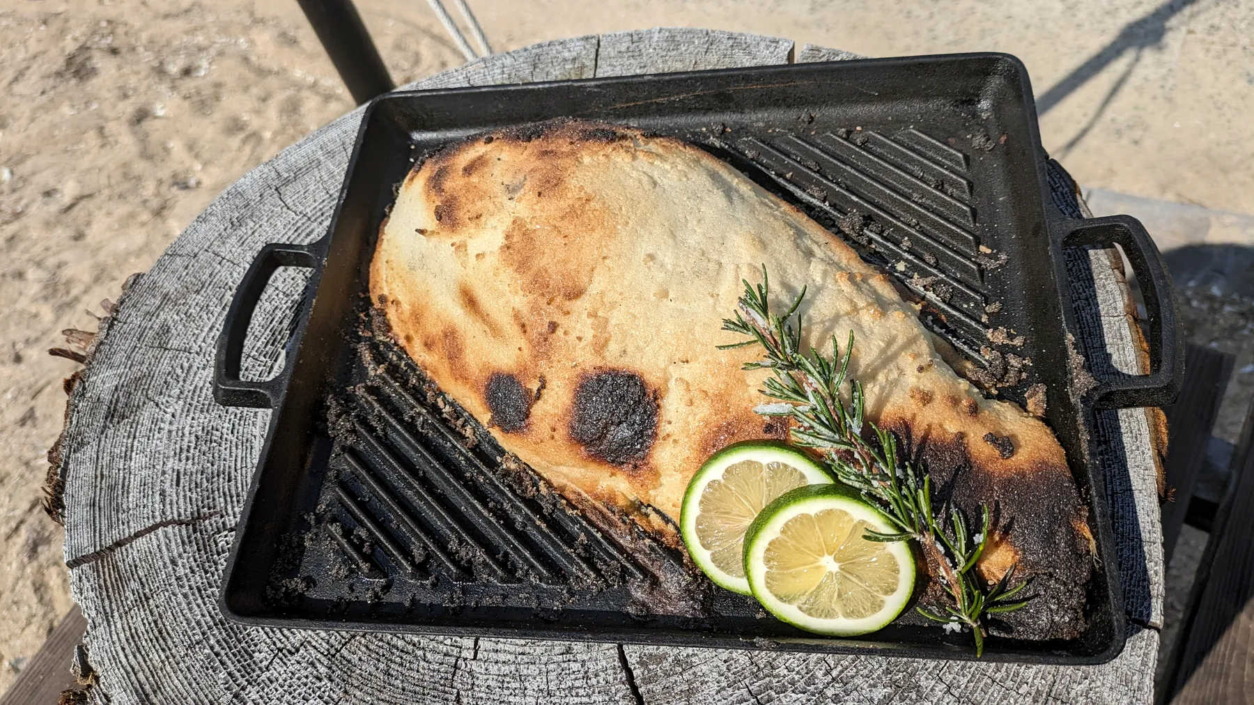 鉄板で焼くフラットブレッド